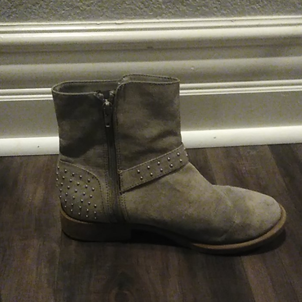 boots - Picture 3 of 4